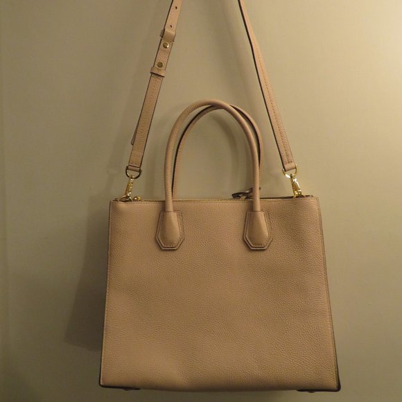 Michael Kors Handbag - Picture 5 of 5